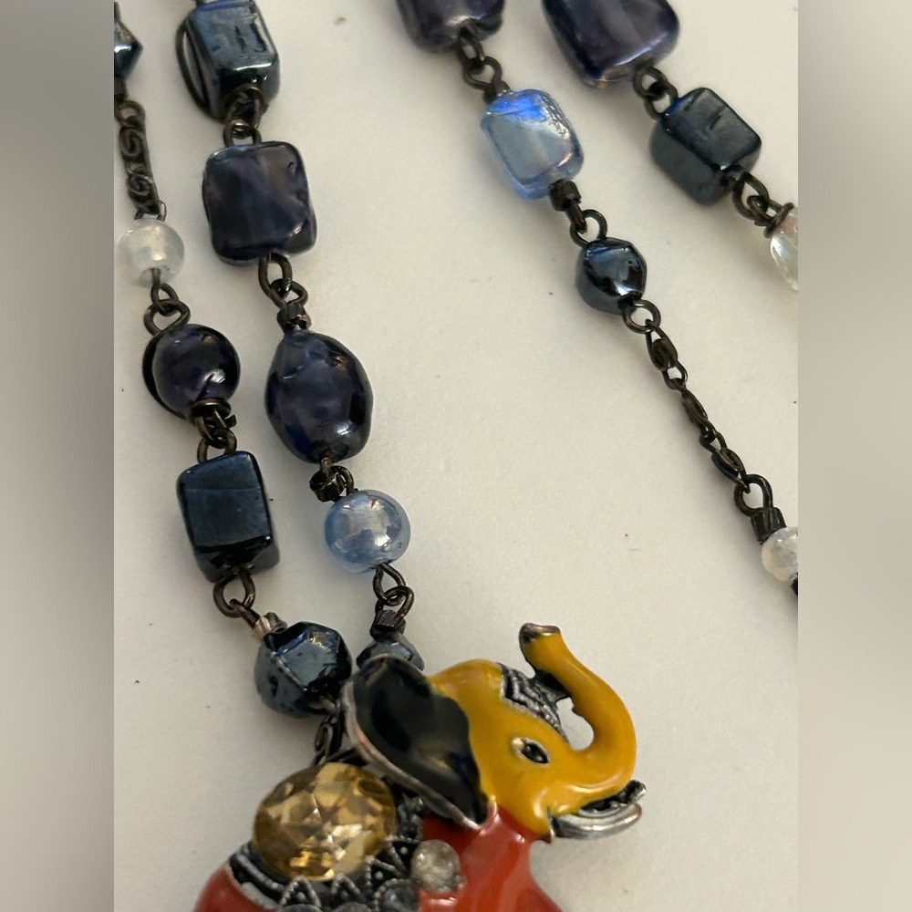 Necklace vintage blue Art Glass enameled Elephant red yellow black crystal beads - Picture 6 of 12